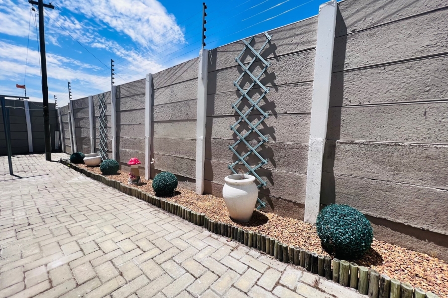 To Let 2 Bedroom Property for Rent in Bernadino Heights Western Cape